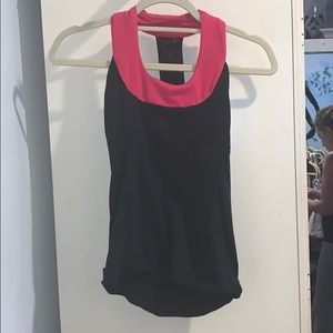 Lululemon black tank w pink scoop neck